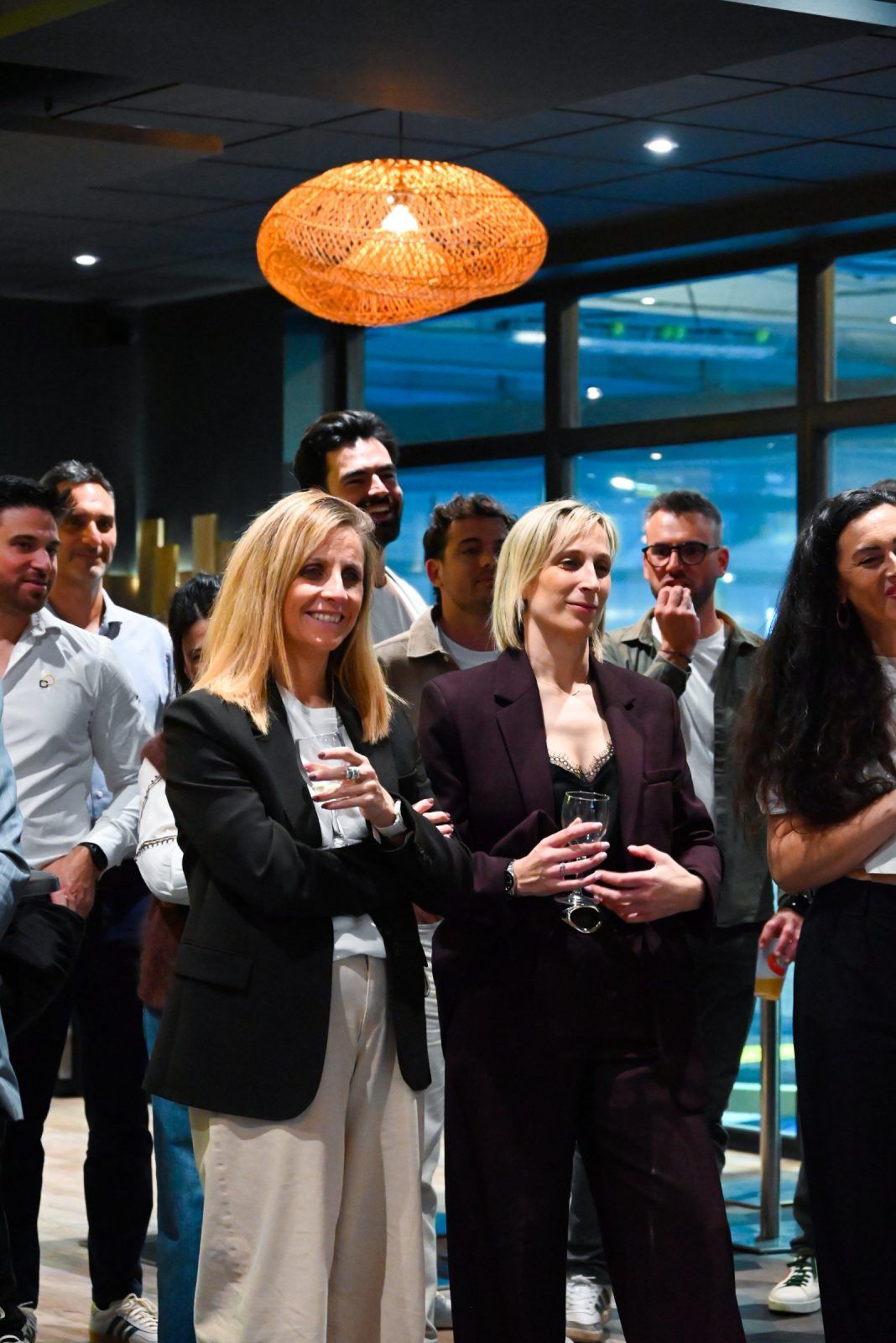 Membres de L'After Padel Club autour du cocktail dînatoire